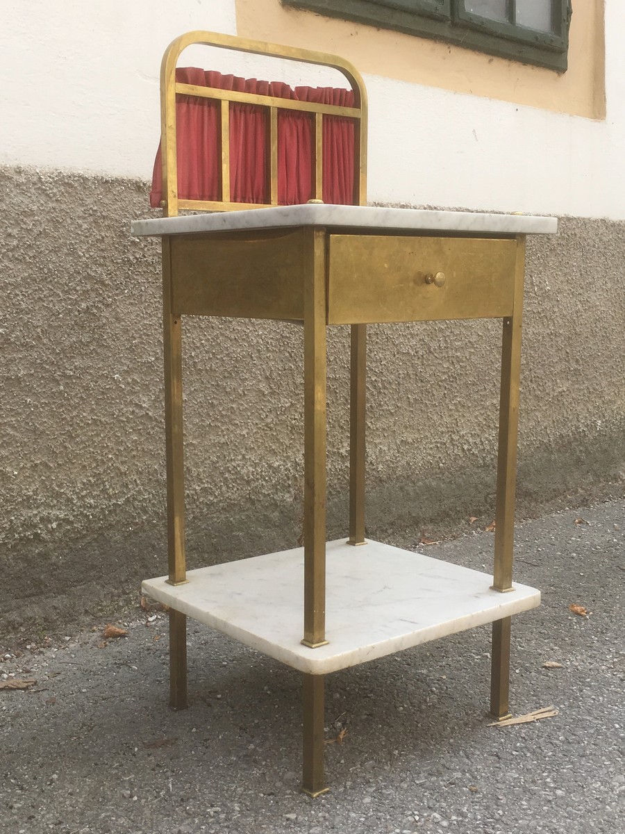 Nachttisch antik Jugendstil Nachtkasten Marmor Messing mit Vorhanghalter