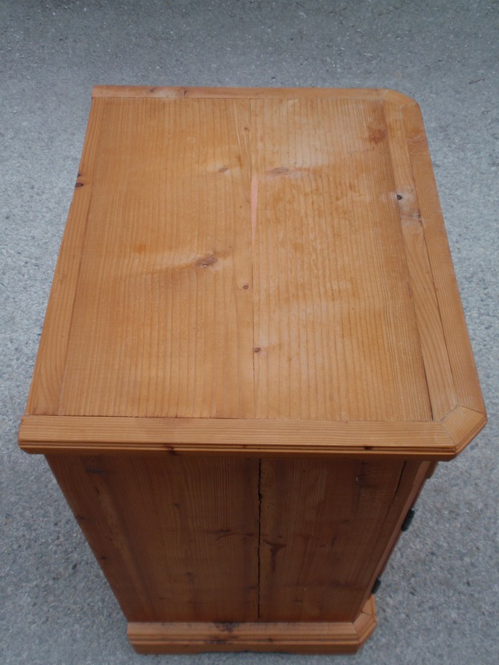 Altholz Nachtschrank