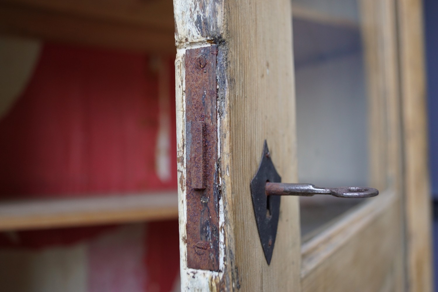 Vintage Schrank rot Design Original