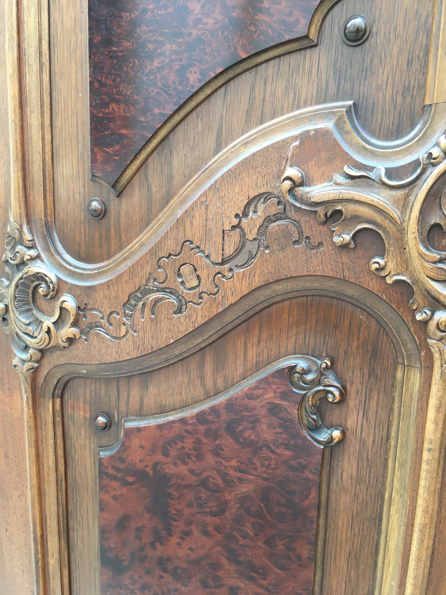 Historismus Schrank Kleiderschrank antik beschnitzt Wiener Pfeifenbarock