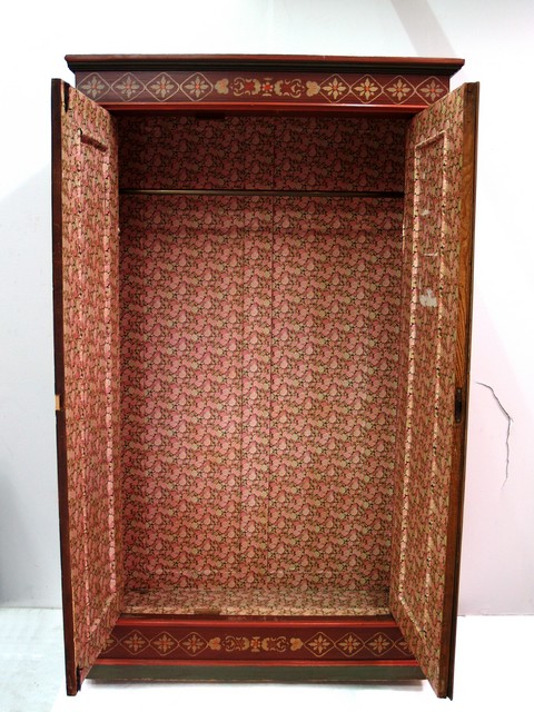 antiker Bauernschrank Landhausstil Möbel