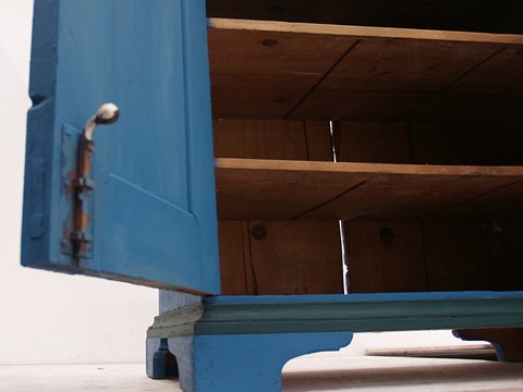 antike Kommode bemalt