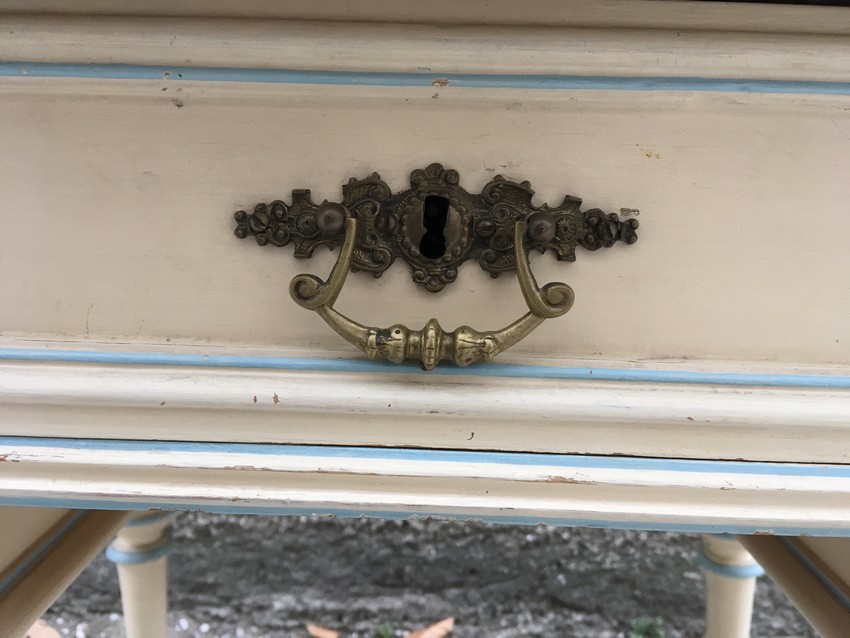 Schreibtisch antik creme