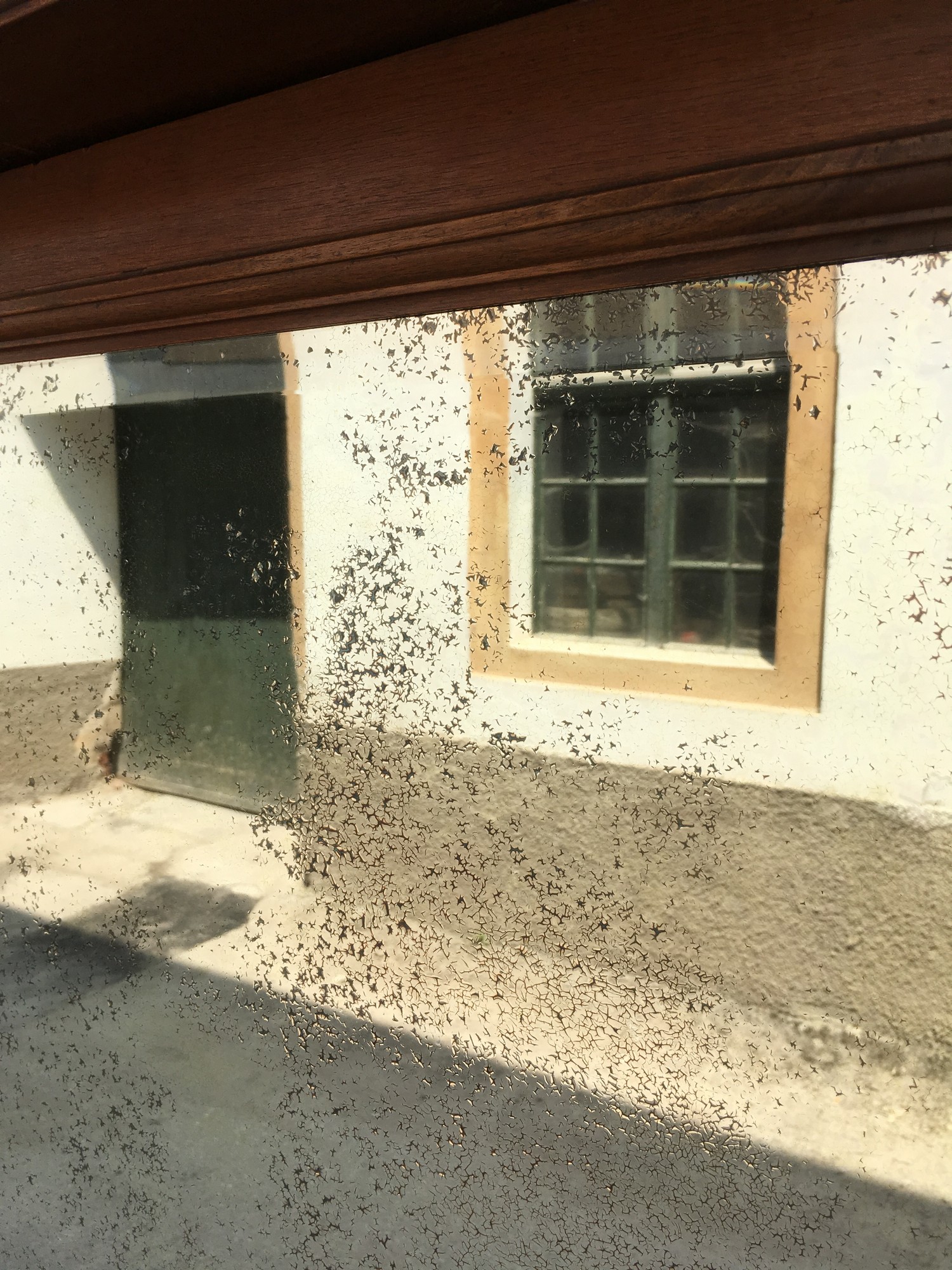 Garderobeschrank antik