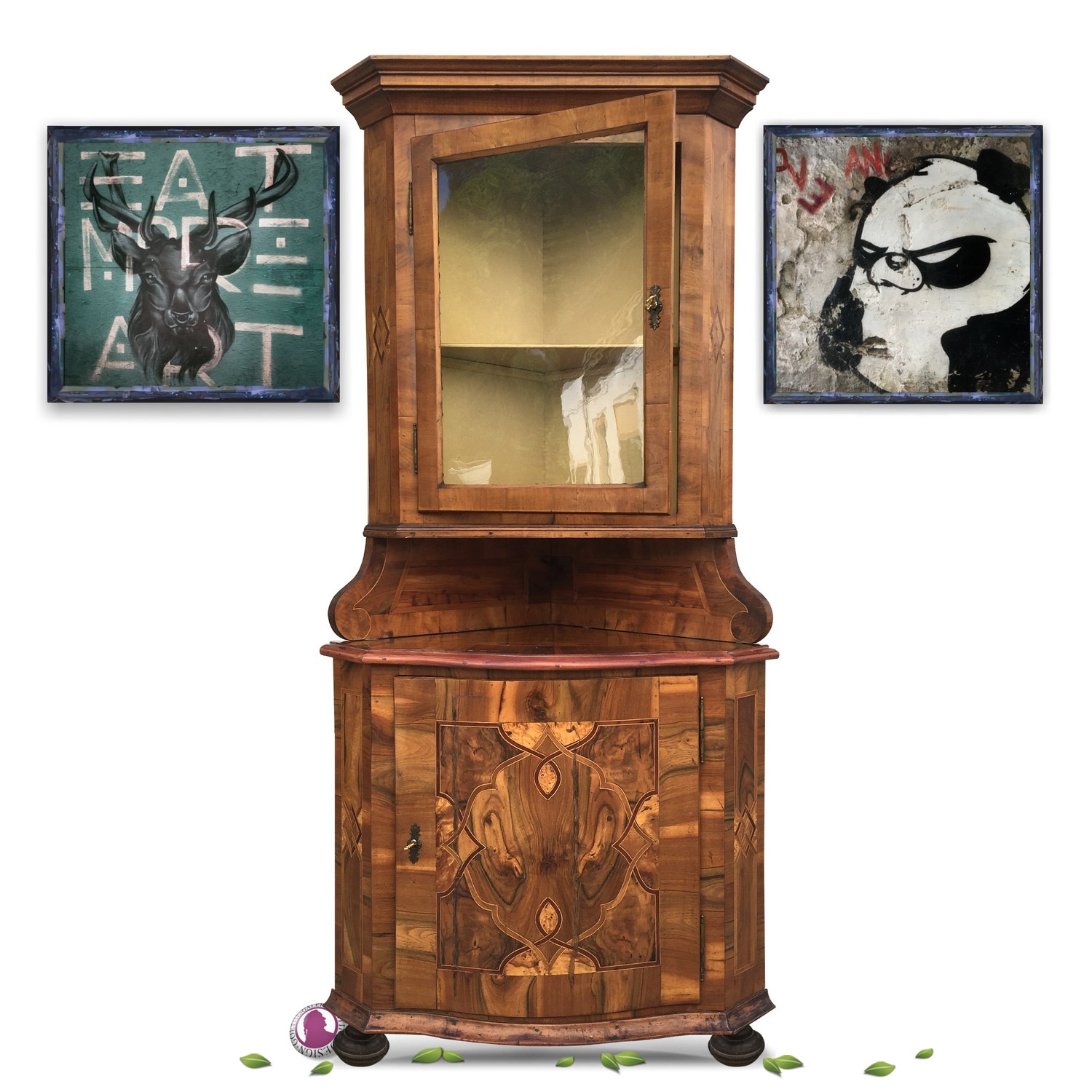 Vitrine Eckvitrine Eckschrank Barockstil Antik Nussholzfurnier Intarsien Edelteil