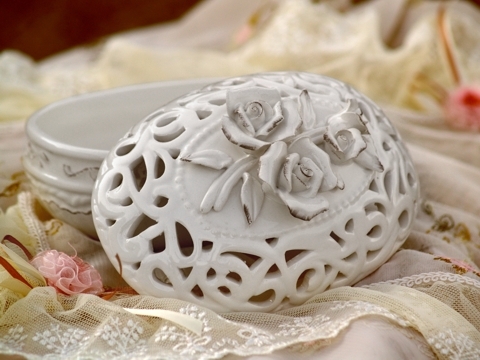 Creme Dose Rosen Keramik