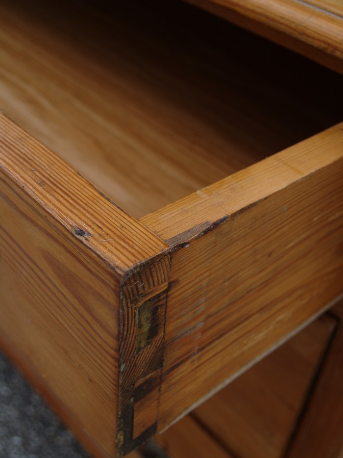 Weichholz Anrichte antik