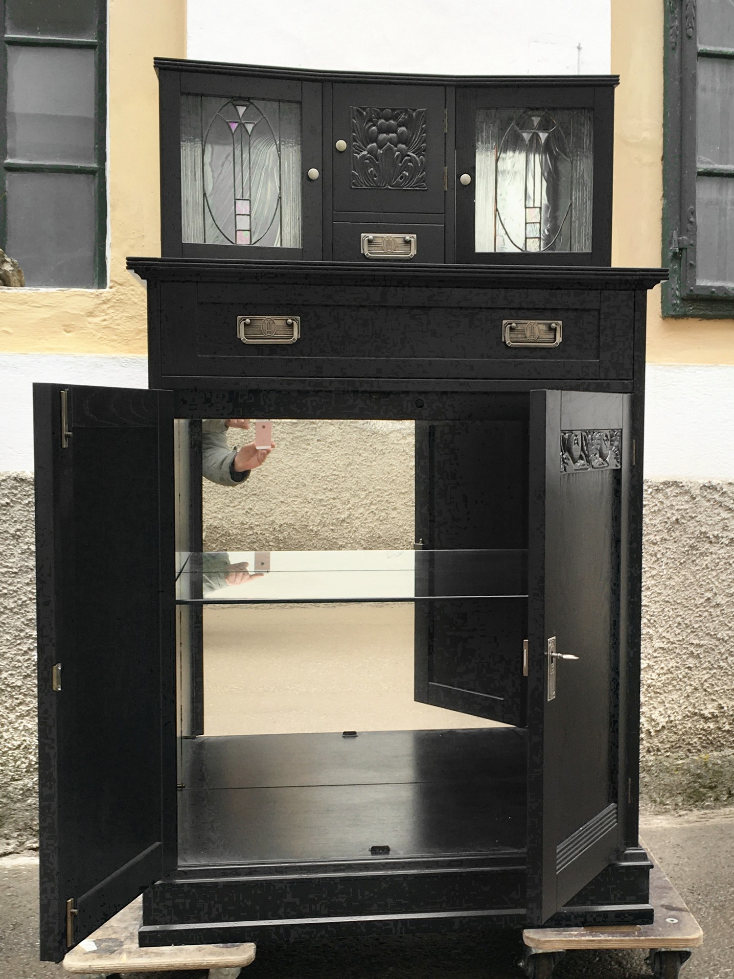 Jugendstil Vertiko Barschrank Stilmöbel schwarz Bleiverglasung SELVA Italy Kommode