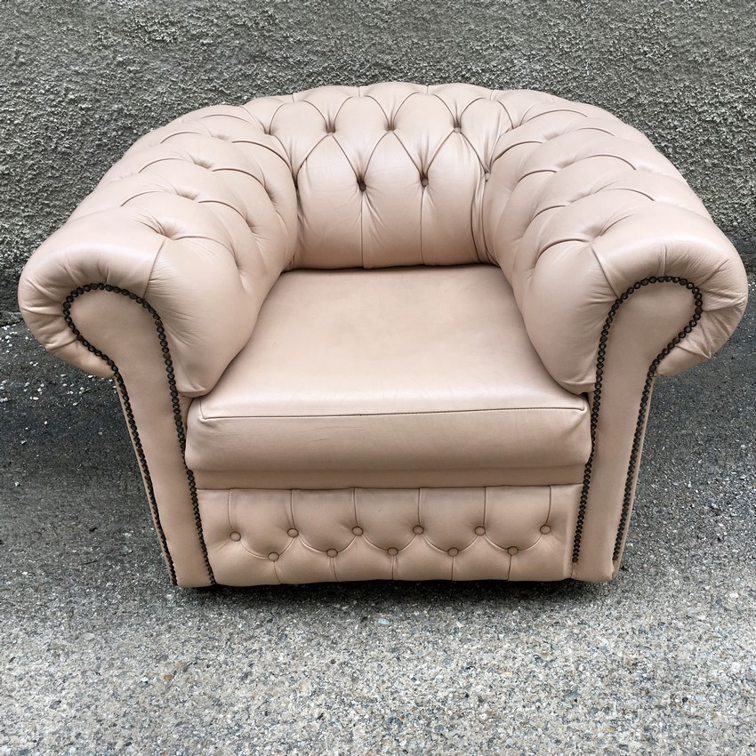 Chesterfield Lederstuhl beige creme Vintage
