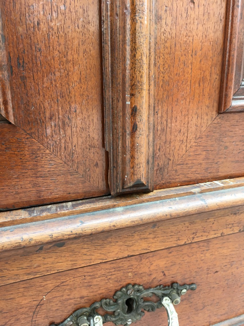 Schrank Nussfurniert antik