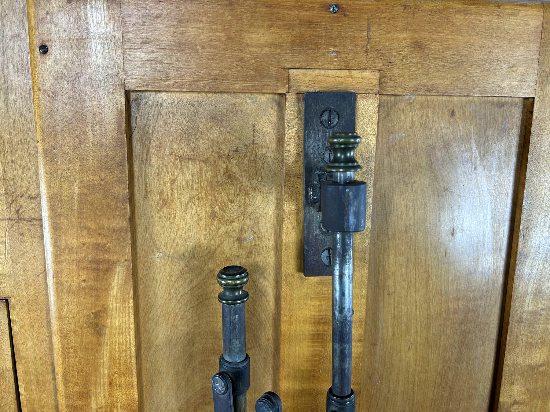 Scherenmaechanismus Spiegelaufsatz antik brüniertes Eisen