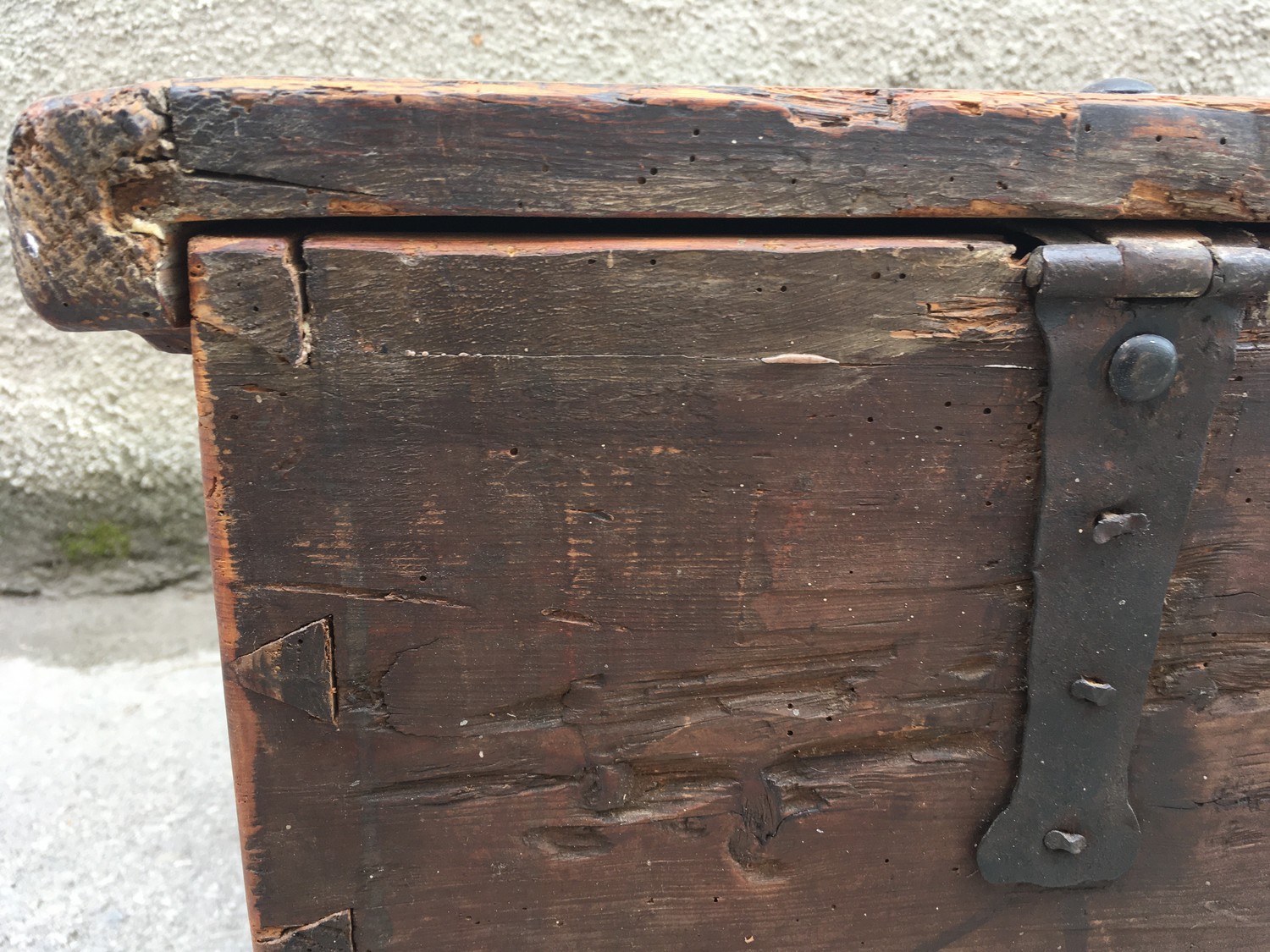 Herrschaftliche Truhe groß Weichholz 18. Jahrhundert restauriert antik