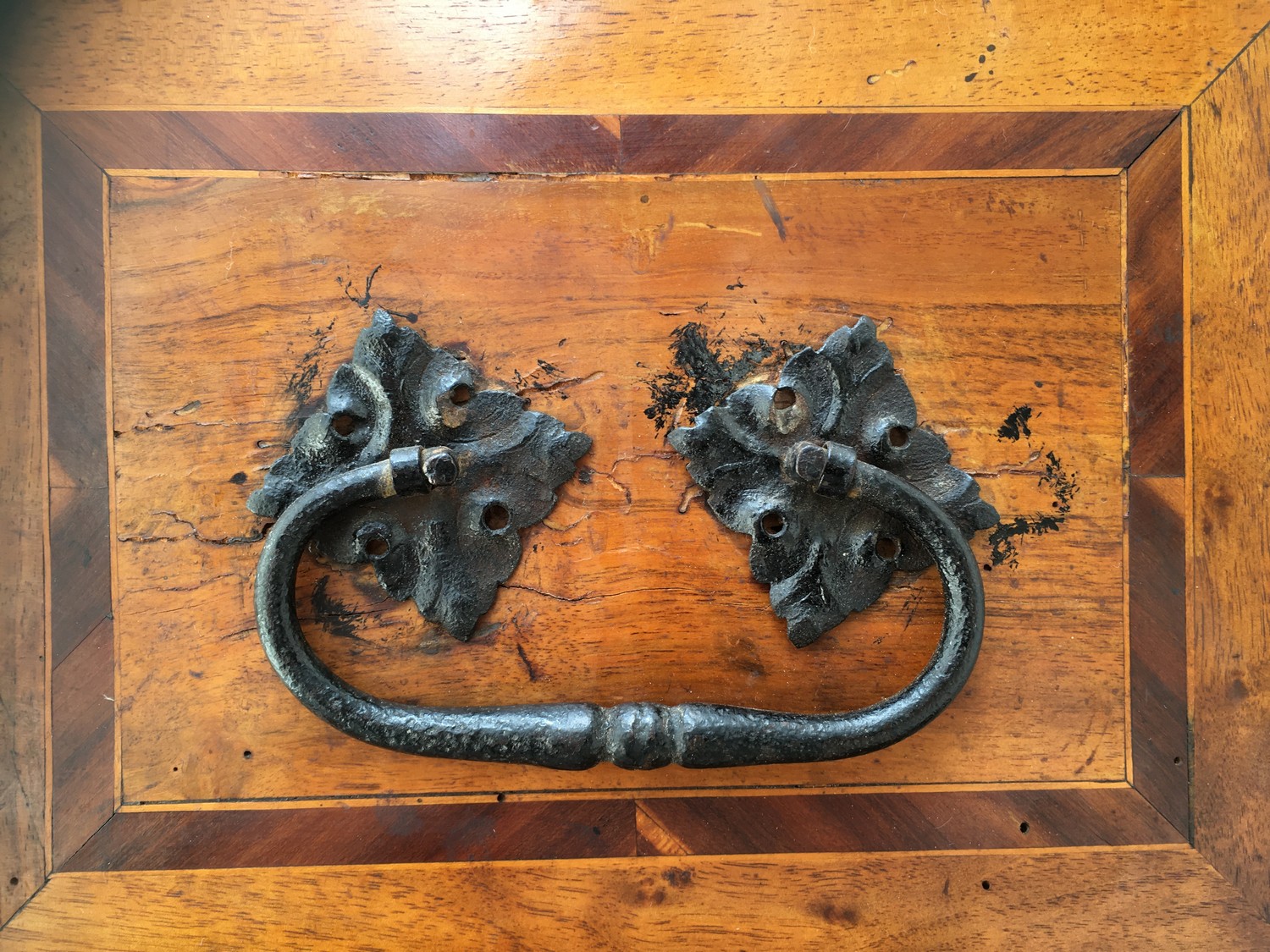 Truhe Handhabe antik