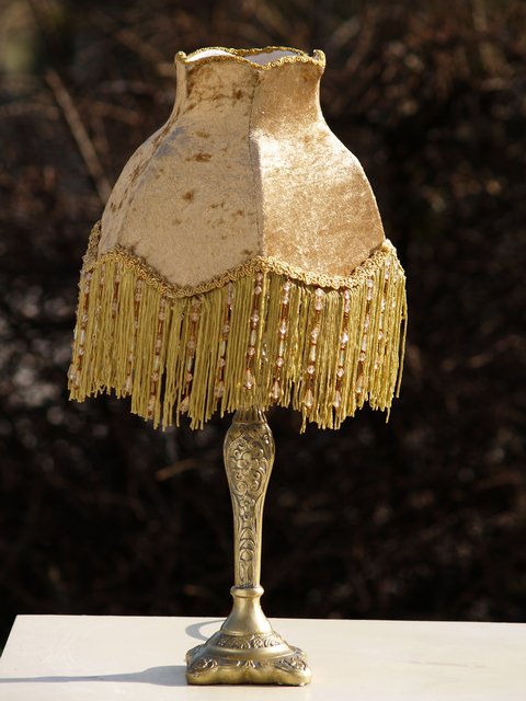Tischlampe schimmernder Schirm Samt mit Fransen Tischlampe neu