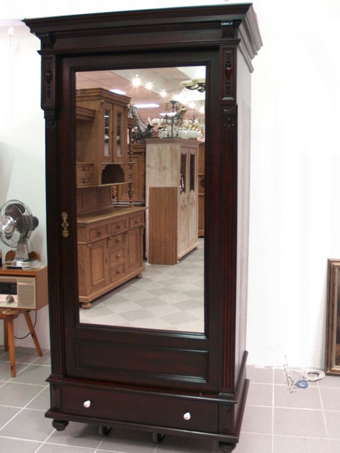 Dielenschrank restauriert Gründerzeit