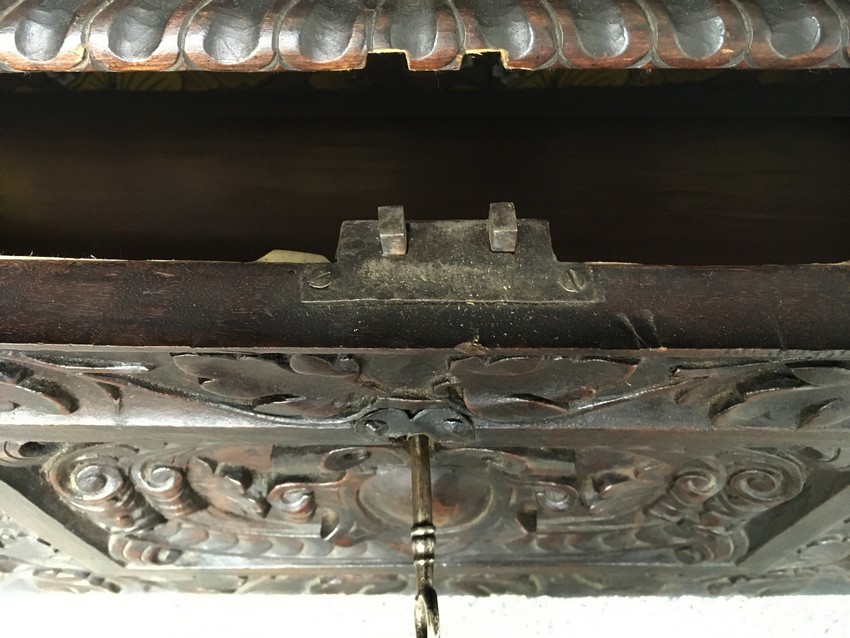 Buecherschrank antik