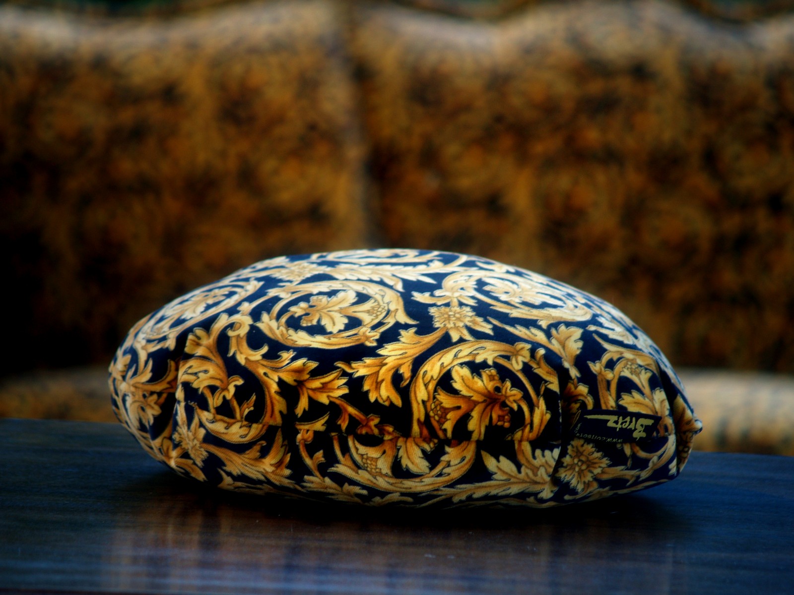 Bretz Kissen rund Rankenstoff