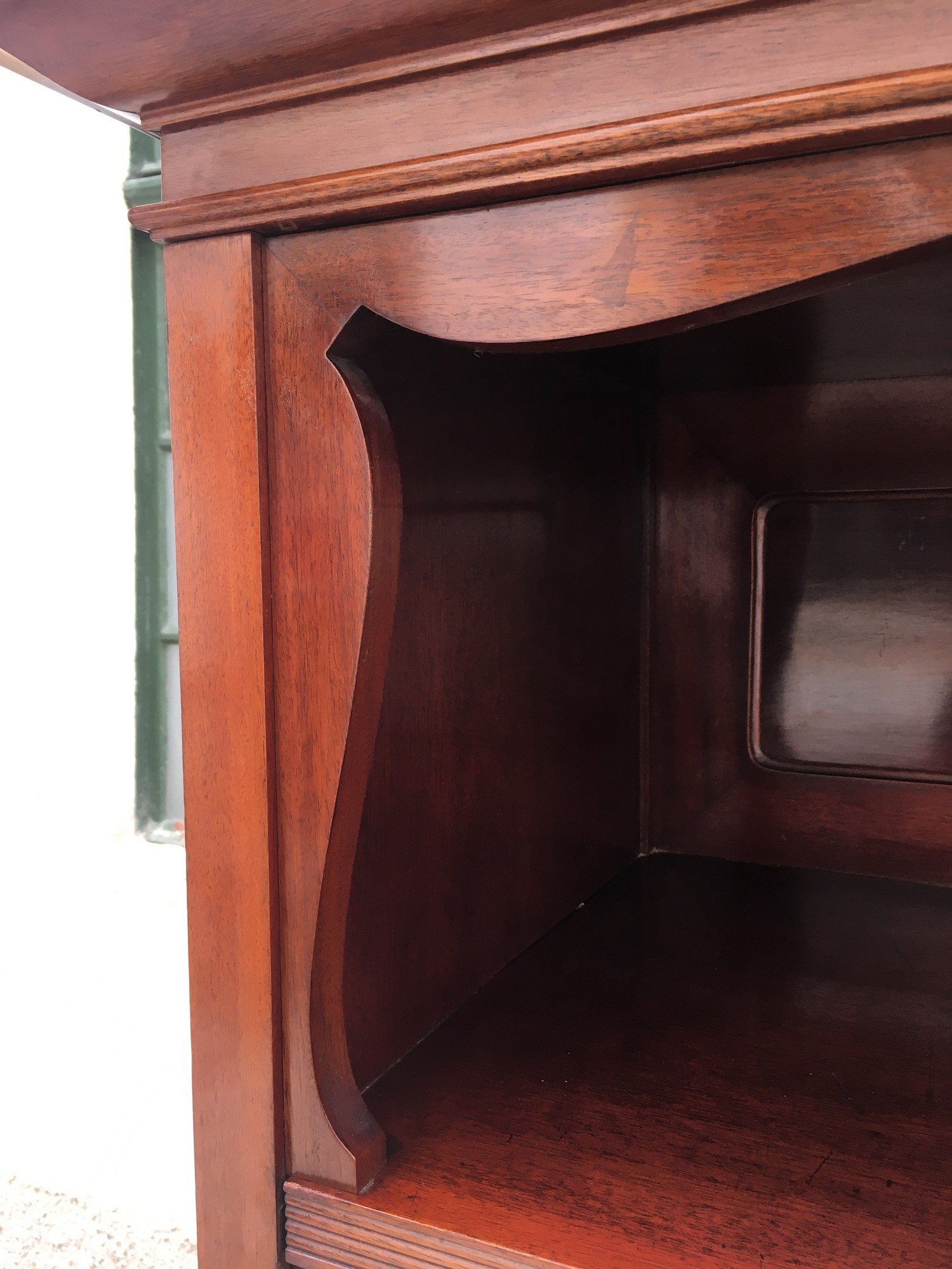 Vitrinenschrank antik Bücherschrank Vitrine Schrank Jugendstil Richard Ludwig Blumengirlanden