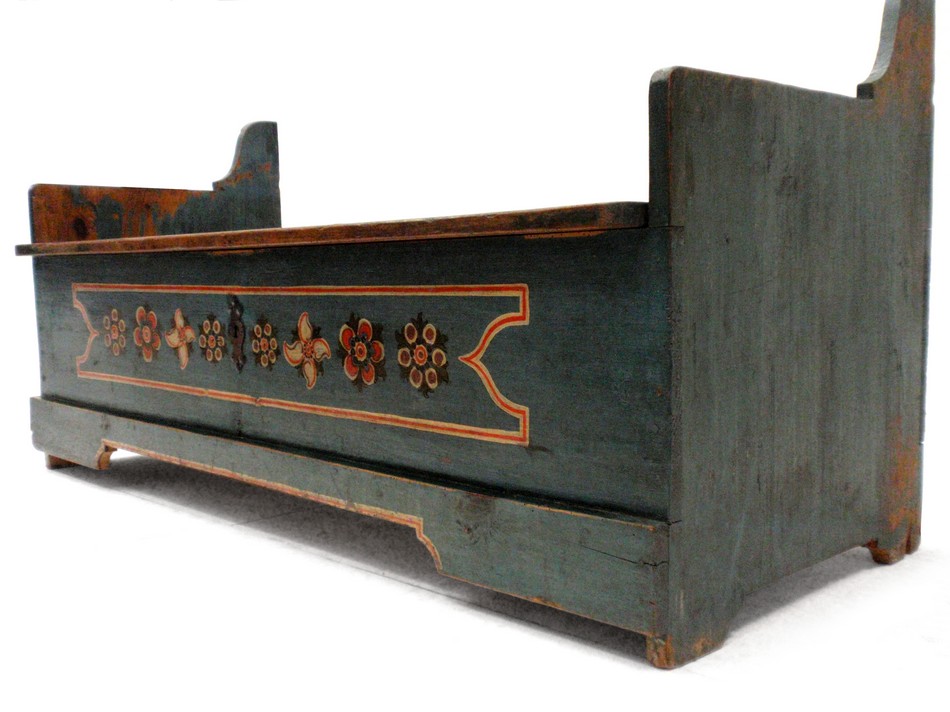 Sitztruhe bemalt
