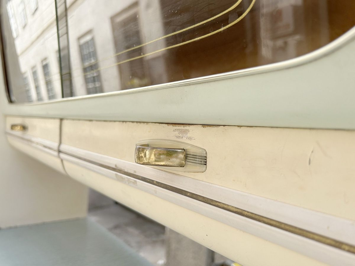 Vintage Pastell 60er-Jahre Design Küchenschrankmöbel