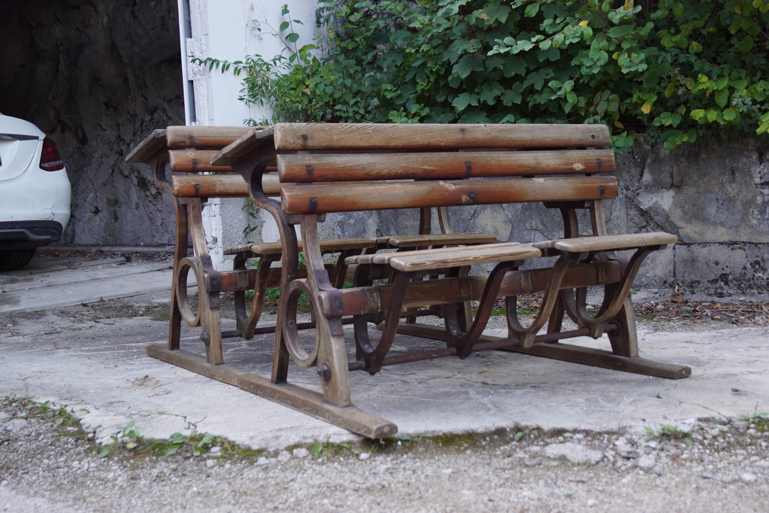 Sitzbänke antik Tische Bugholz Vintage Industrial Design Holz Metall