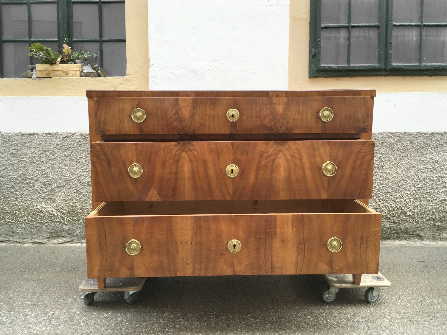 Kommode Ladenkommode Biedermeier Nussholzfurnier antik original