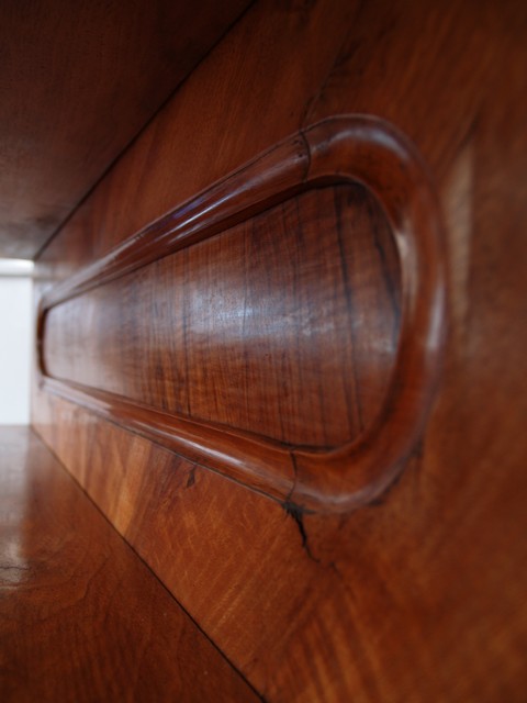 antiker Schrank Nußholz