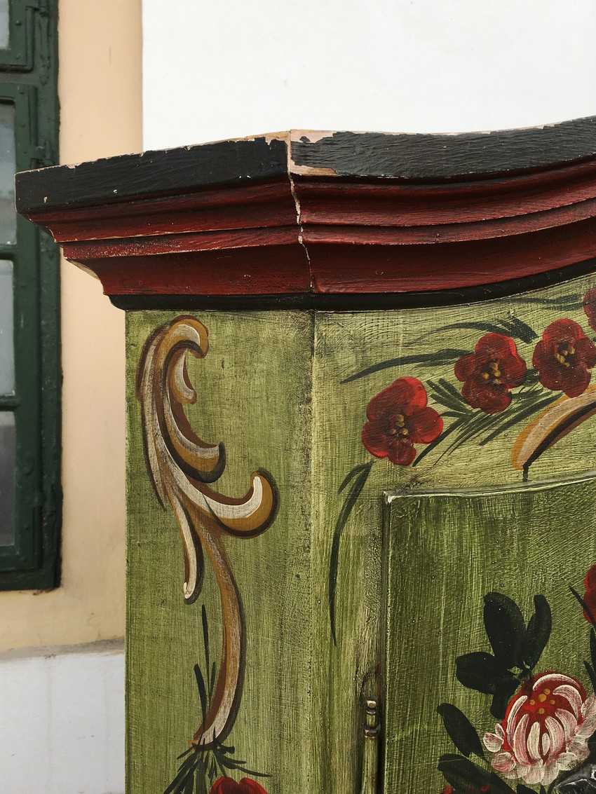 Bauernschrank Landhaus Möbel grün wunderschöner Kleiderschrank