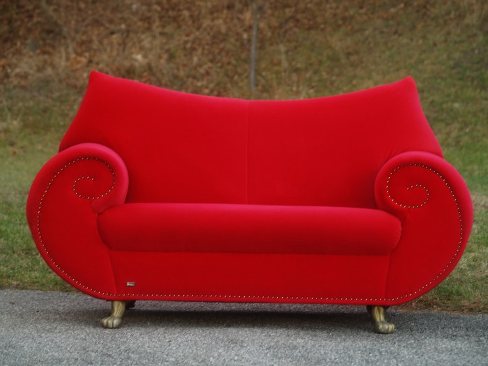 Bretz Gaudi Sofa rot Barock Design Löwentatzen