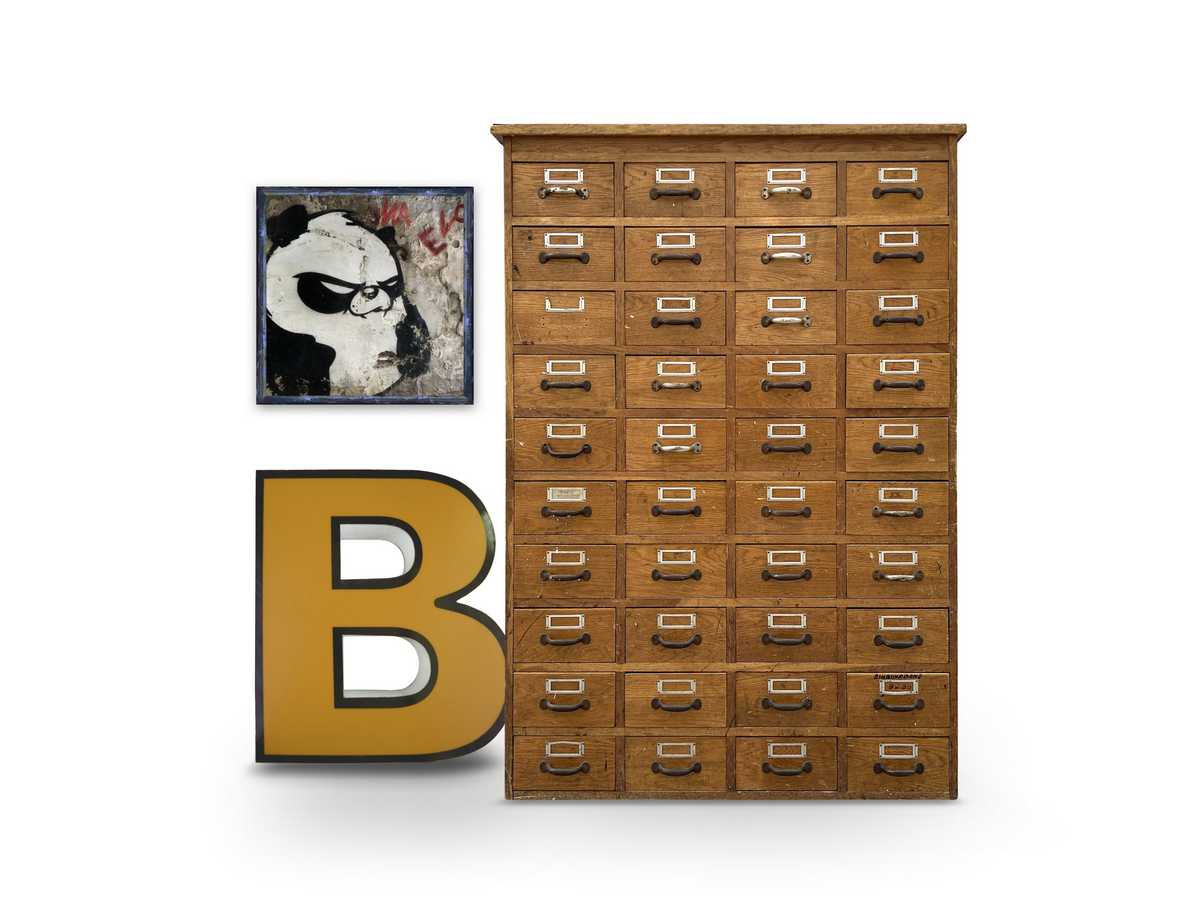 Großer Vintage Ladenschrank mit 40 Laden Vorratsschrank