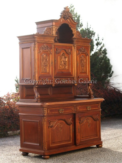 Schrank antik große Kredenz Möbel mit Fratzen Satyr um 1870