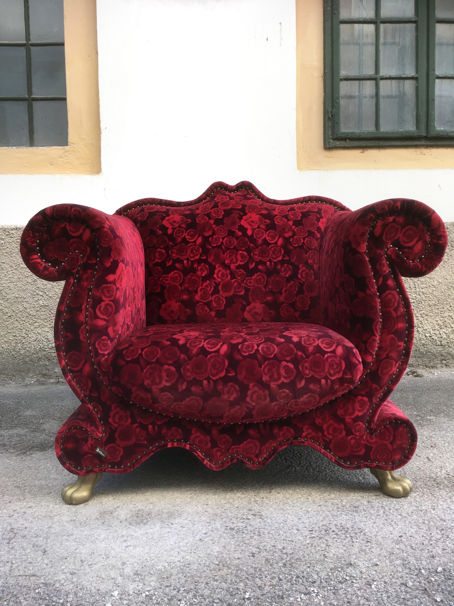 BRETZ Sofastuhl Emily rot Rosenstoff Designklassiker