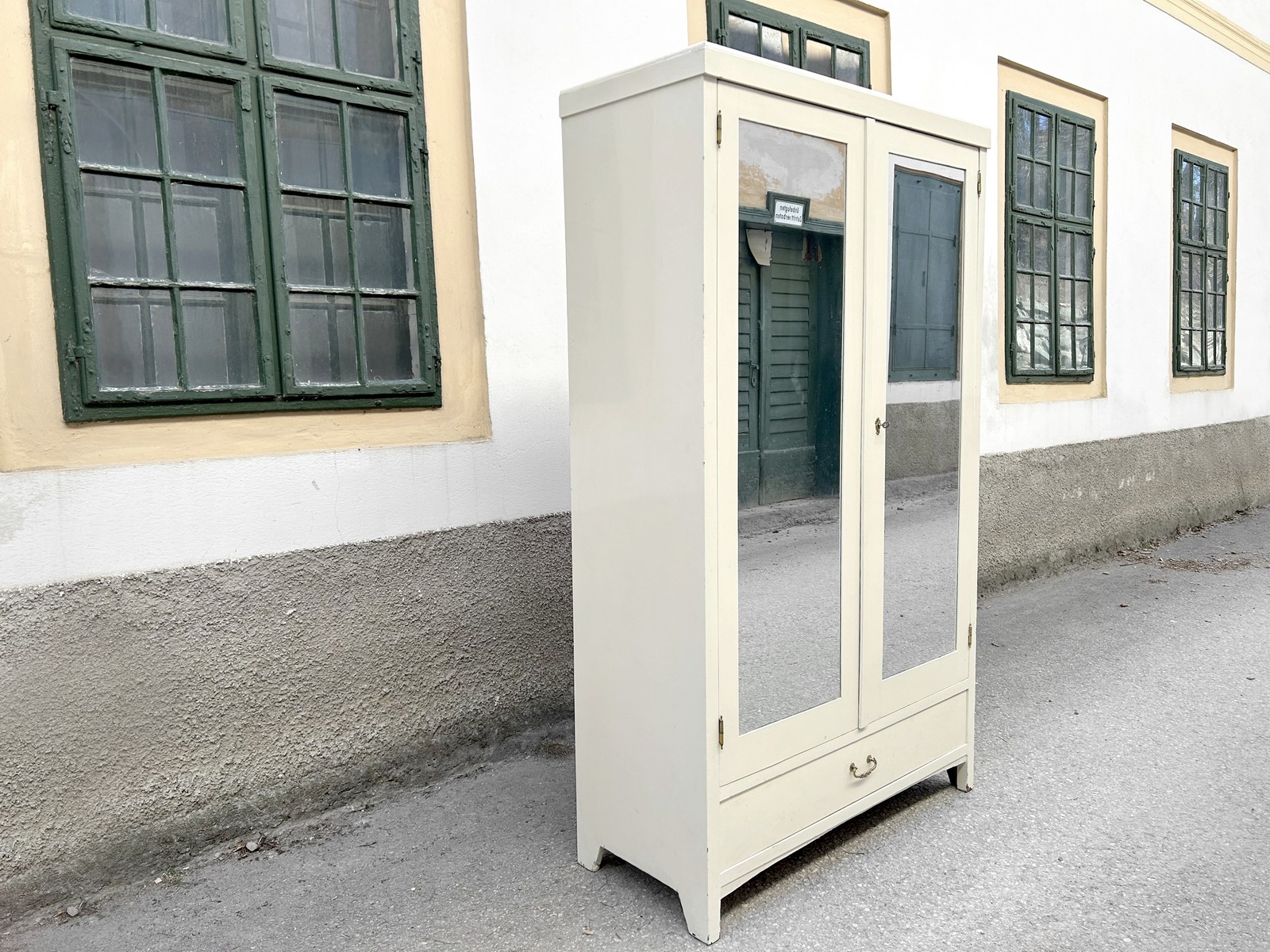 Jugendstil Dielenschrank Vintage Kleiderschrank weiß Massivholz Shabby Chic Mädchenzimmer