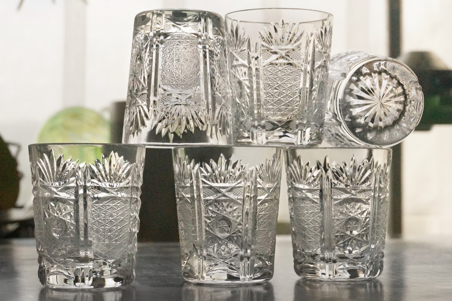 Bleikristall Becher Whisky Schnaps Gläser geschliffen Wassergläser vitrinengepflegt