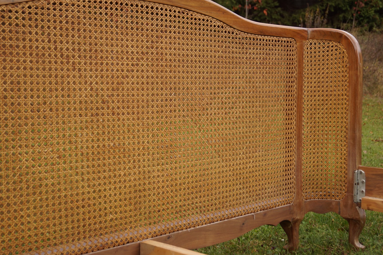 Doppelbett Chippendale antik Barockstil Vollholz Nuss Buche Möbel Wiener Geflecht Antiquität