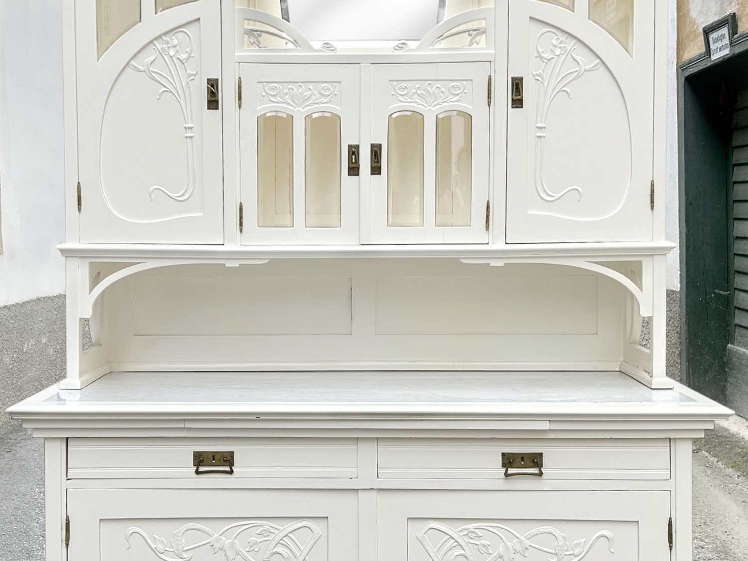 Antike Jugendstil Kredenz weiß 1920 Wohnzimmerschrank Antiquität Peitschenschlag