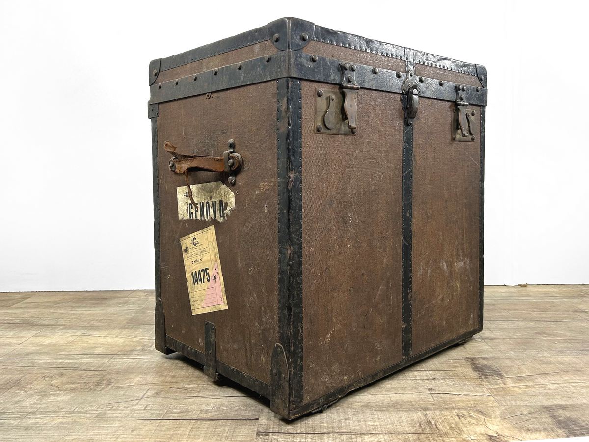 Reisetruhe Reisekoffer um 1905 antik Hartschale mit Rollen reisetruhe antik Nieten Armeegrün