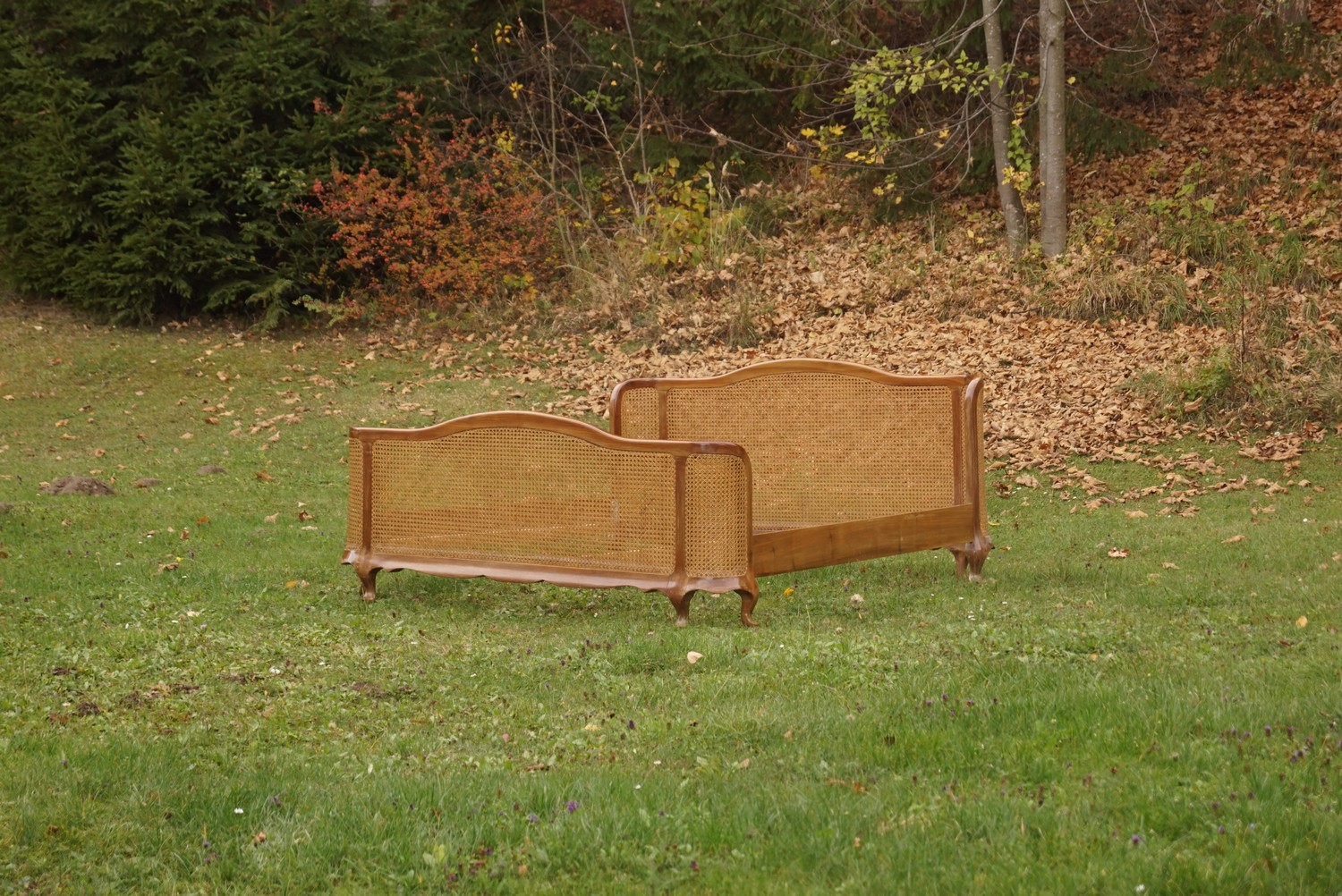 Doppelbett Chippendale antik Barockstil Vollholz Nuss Buche Möbel Wiener Geflecht Antiquität