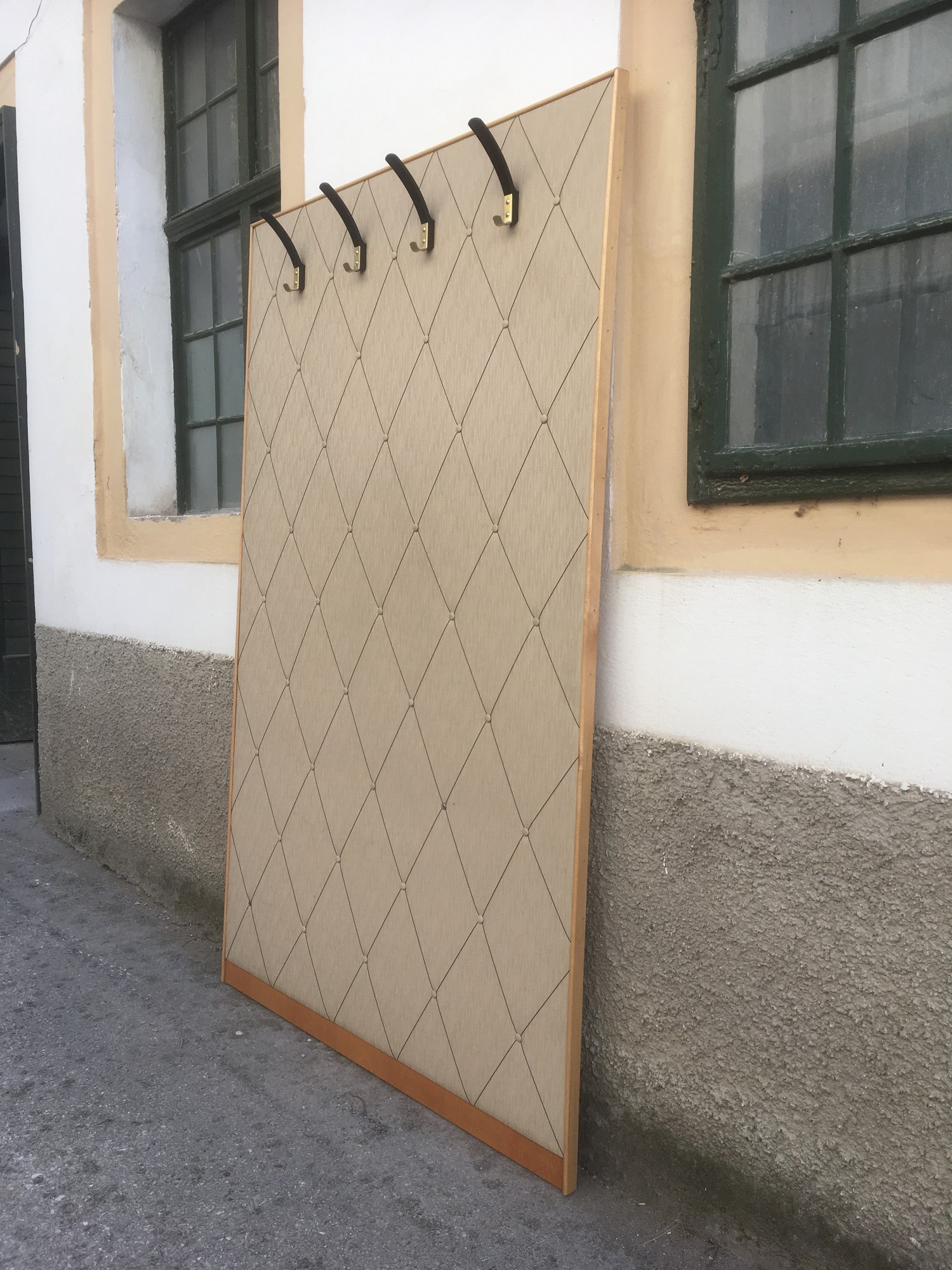 Garderobe Vintage Metallhaken gepolstert Wandgarderobe Creme Retro