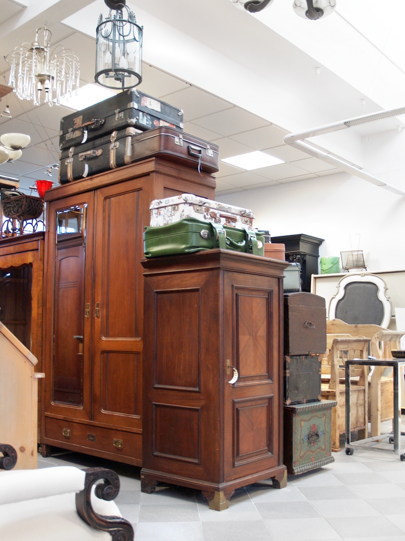 Oldtimer Reisekoffer antik Lederkoffer Vintage grün creme rosa weiß 50er 60er 70er jahre