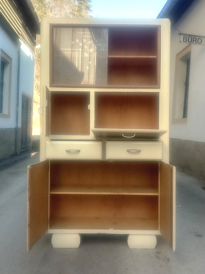 Kuechenschrank alt