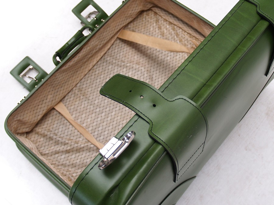 Oldtimer Reisekoffer antik Lederkoffer Vintage grün creme 50er 60er 70er jahre