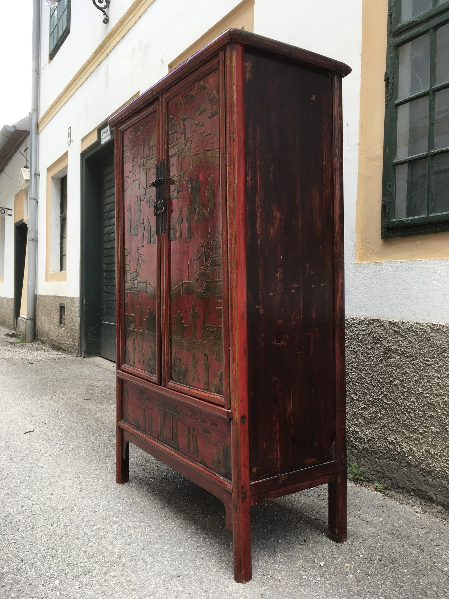Hochzeitsschrank China rot gold mit Geheimfach antik