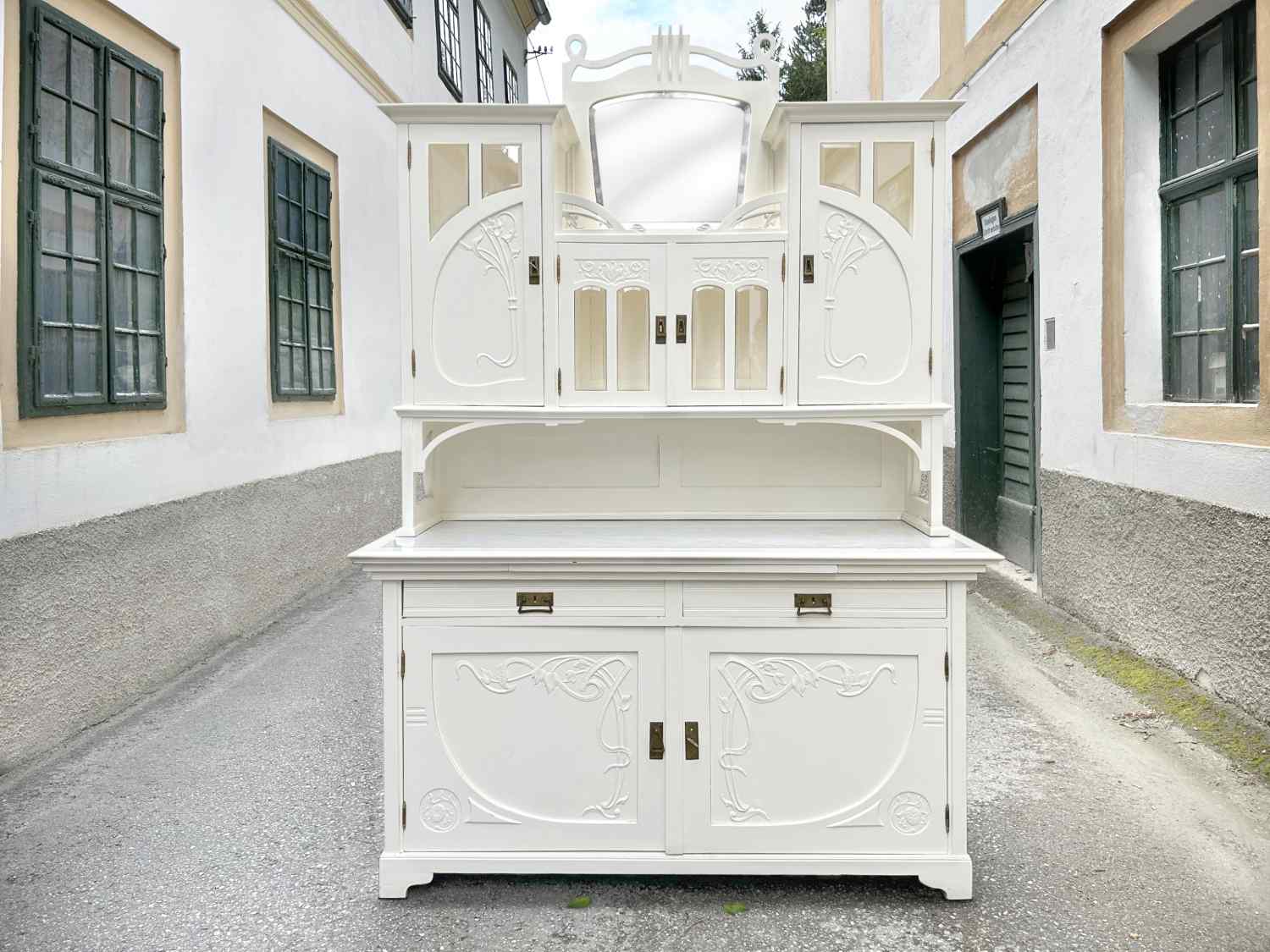 Antike Jugendstil Kredenz weiß 1920 Wohnzimmerschrank Antiquität Peitschenschlag