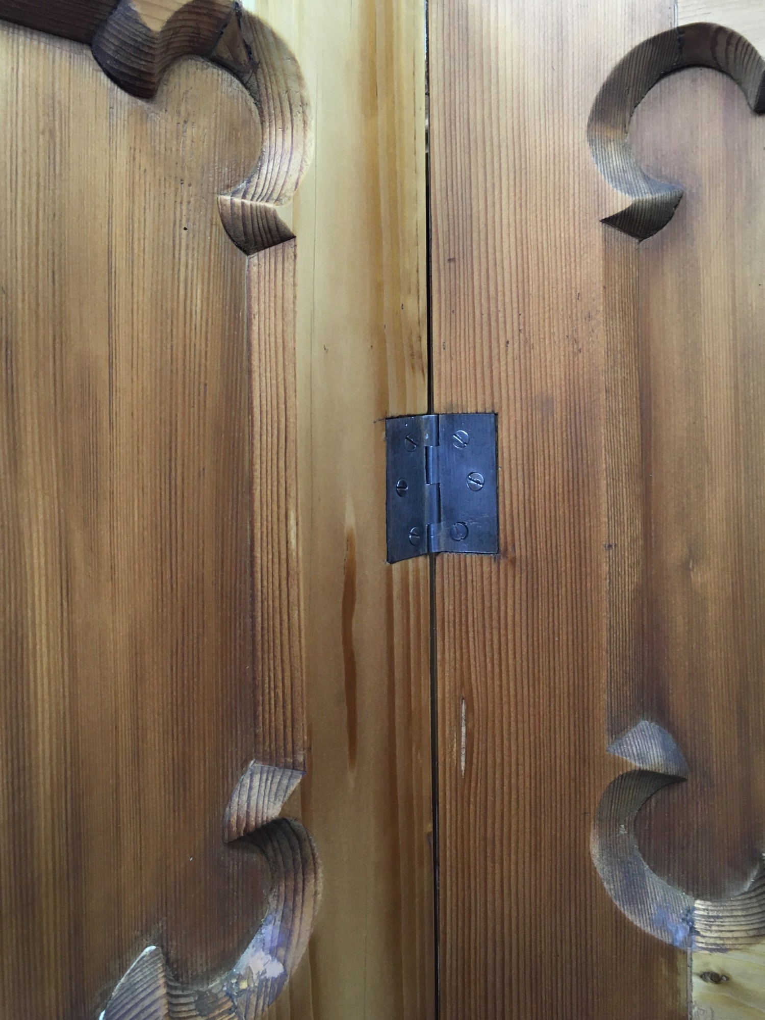 Schrank Steckschrank Klapptüren Kleiderschrank antik restauriert Sakristeischrank