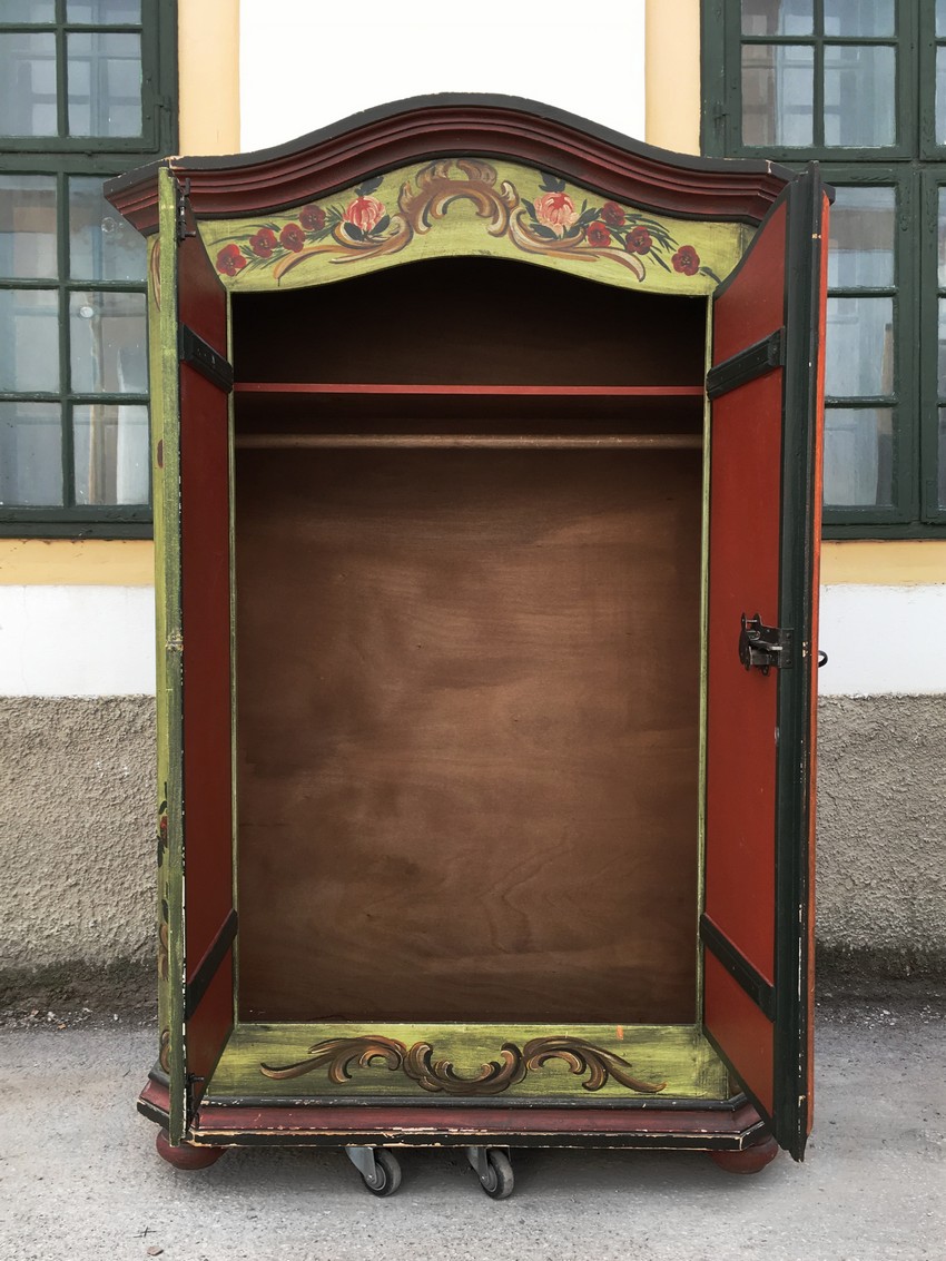Bauernschrank Landhaus Möbel grün wunderschöner Kleiderschrank