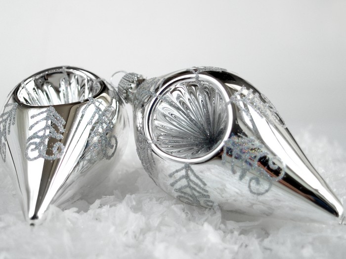 Tropfen mit Einstich