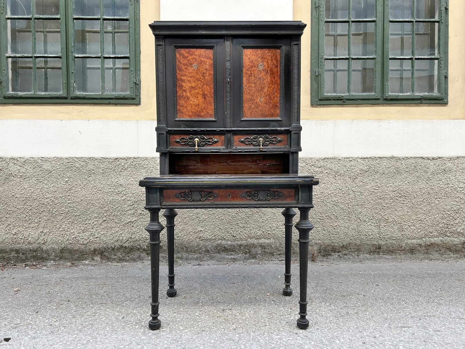 antiker Schreibtischsekretär Möbel Antiquität 1740 Schrank Möbel requisite Film Leihmöbel Schreibschrank