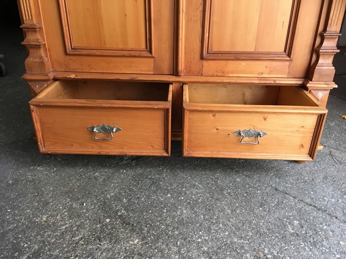 Schrank Gruenderzeit