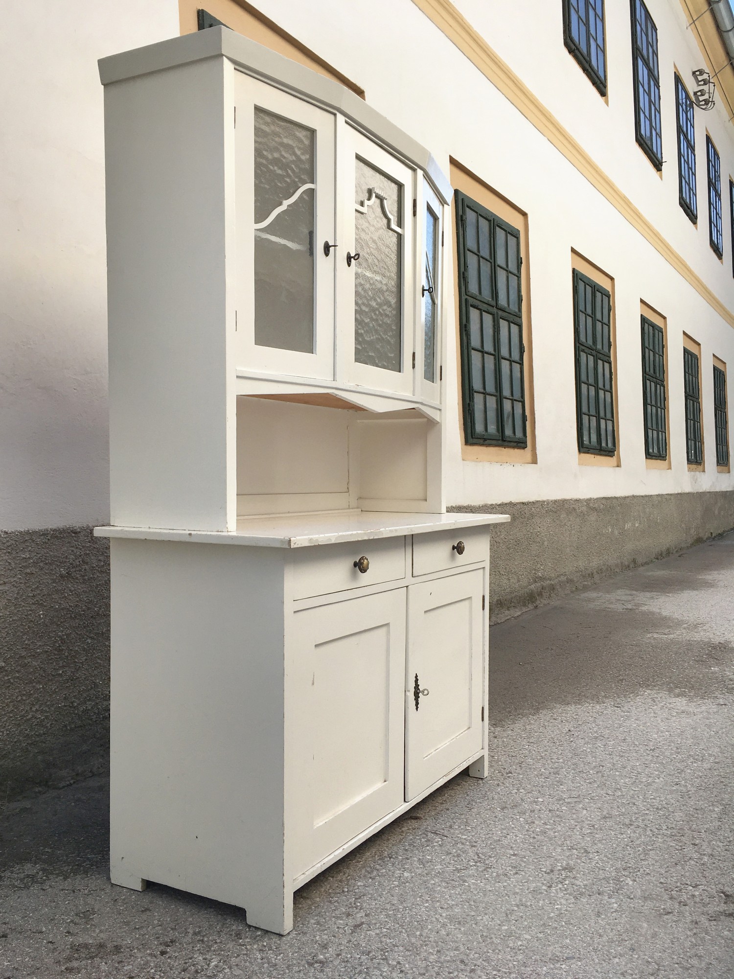 Anrichte Küchenschrank antik Buffetschrank creme Kredenz